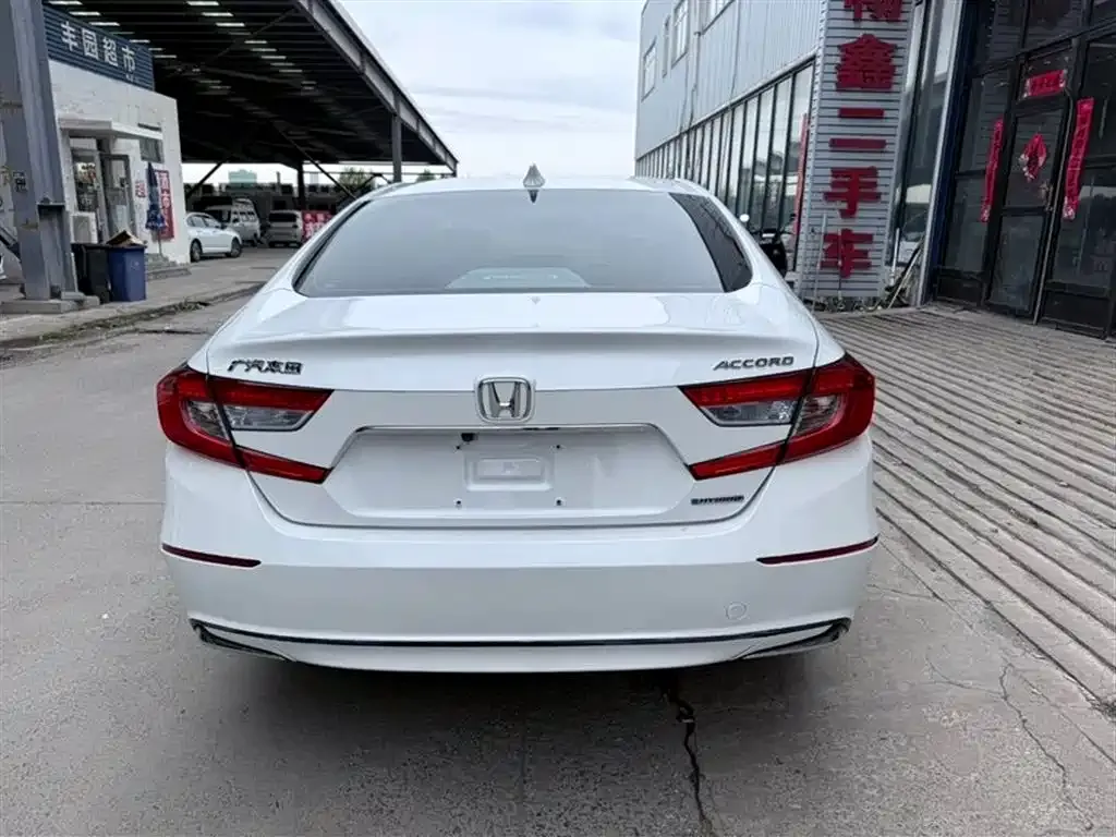 Honda Accord — фото 4