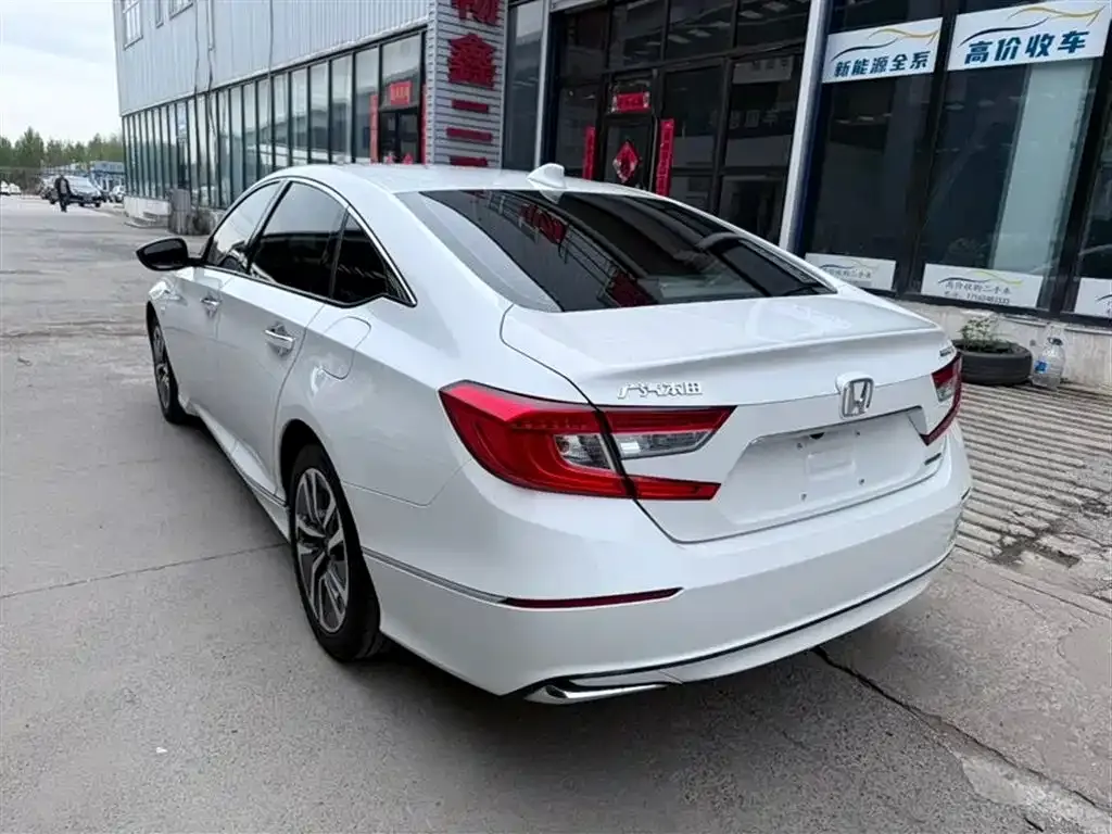 Honda Accord — фото 2