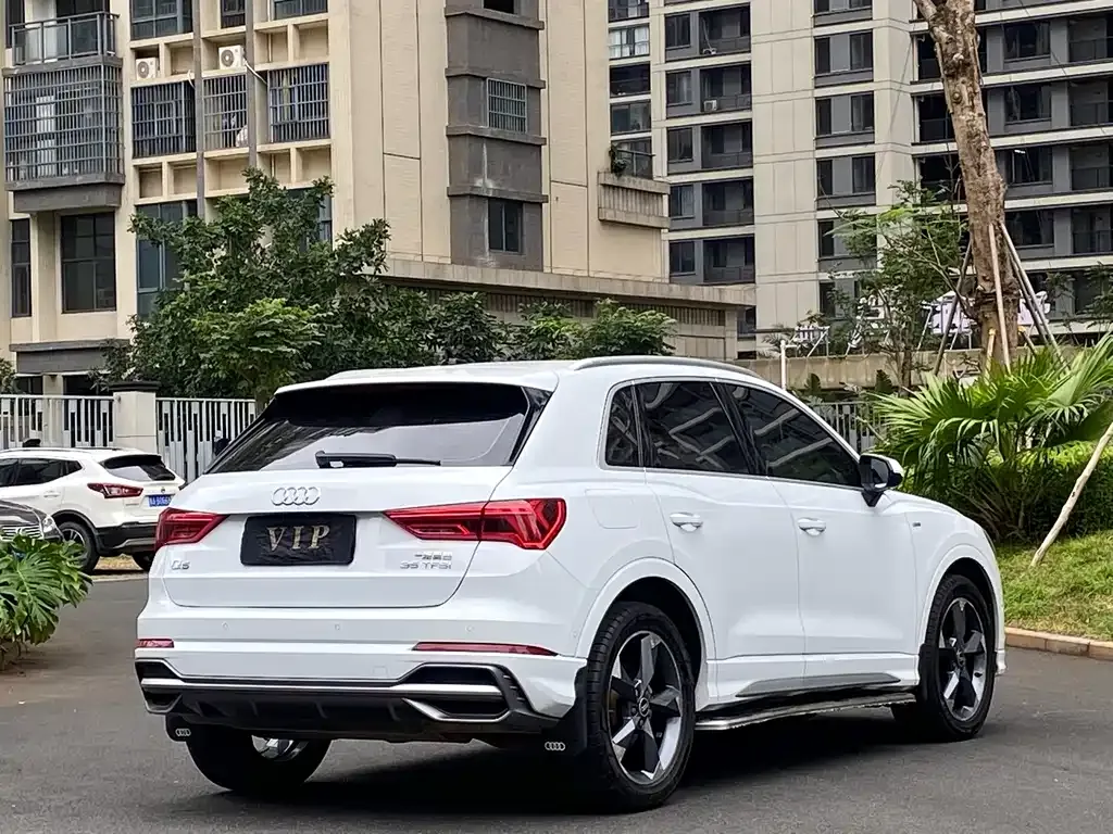 Audi Q3 — фото 8