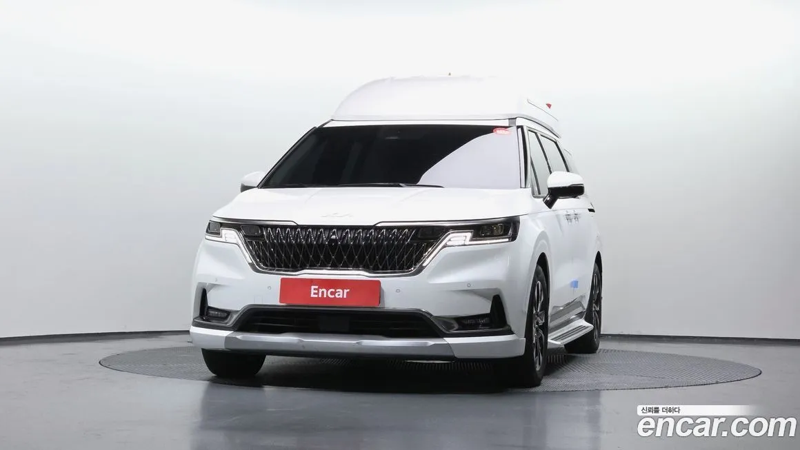 Kia Carnival — фото 10