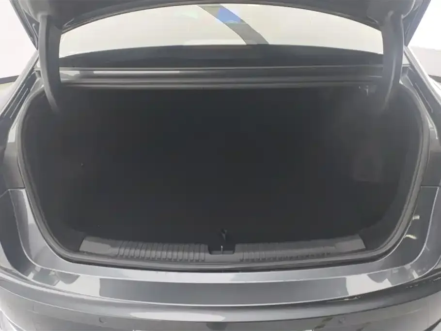 Roewe M7 DMH 2025 из CN, фото 3