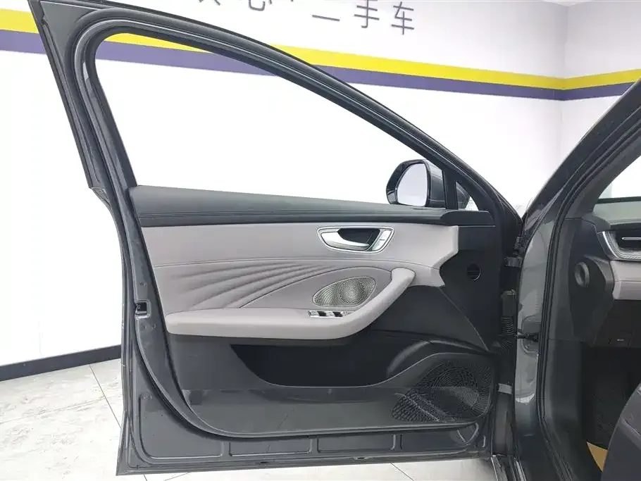 Roewe M7 DMH 2025 из CN, фото 4