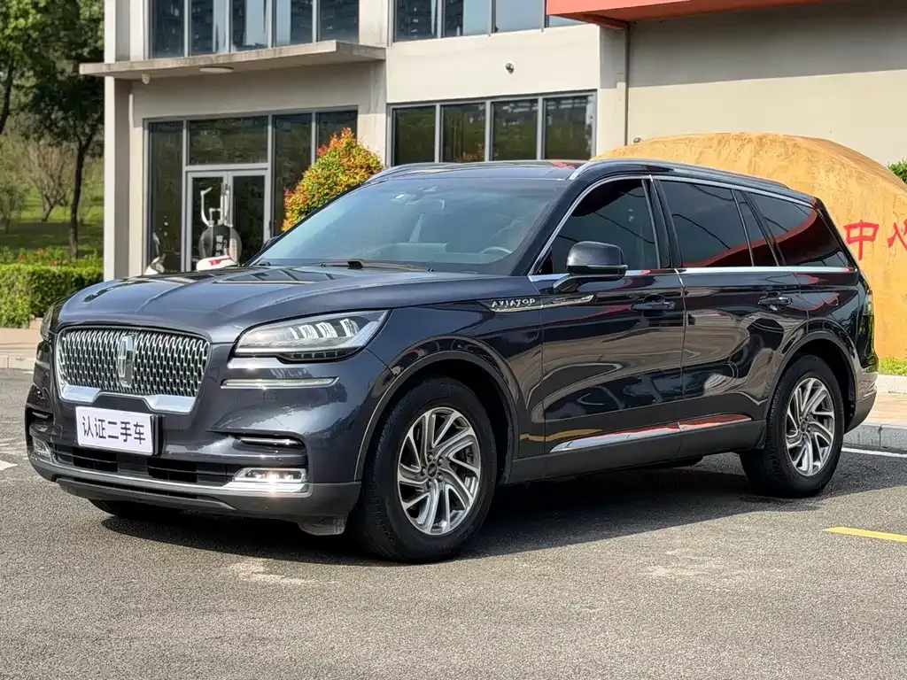 Lincoln Aviator — фото 1