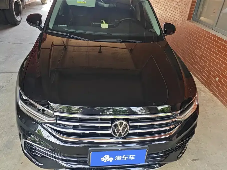 Volkswagen Tiguan L — фото 8