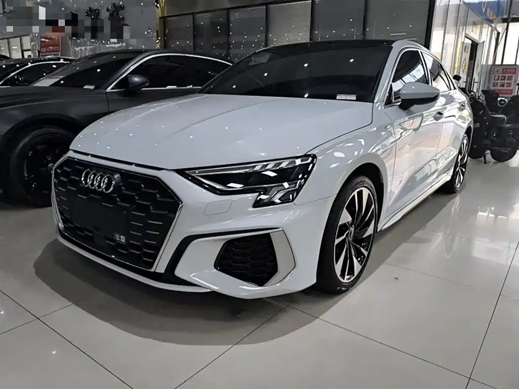 Audi A3 — фото 1