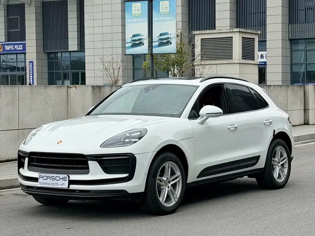 Porsche Macan — фото 1