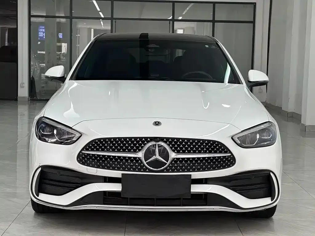 Mercedes-Benz C-Class — фото 1