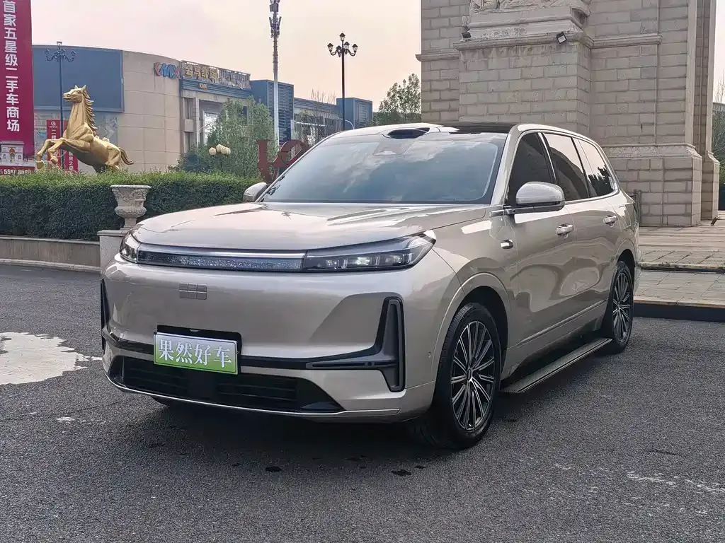 Geely Galaxy M9 — фото 1