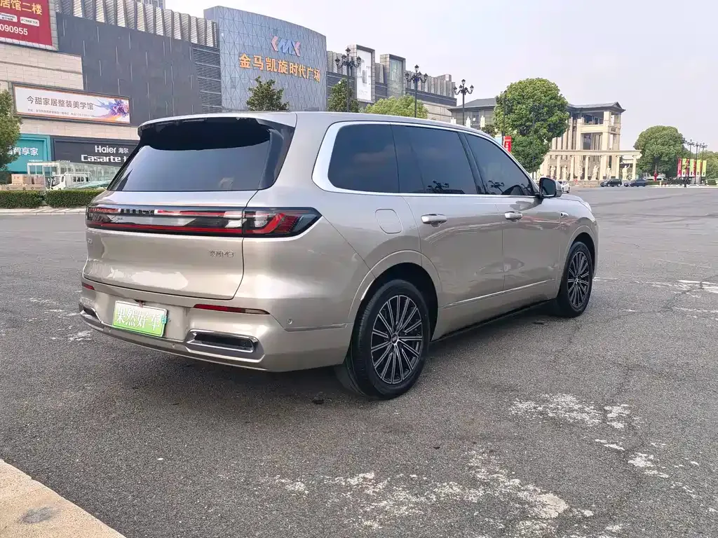 Geely Galaxy M9 — фото 10
