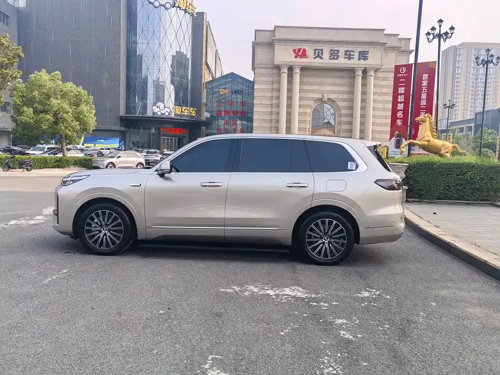 Geely Galaxy M9 — фото 4