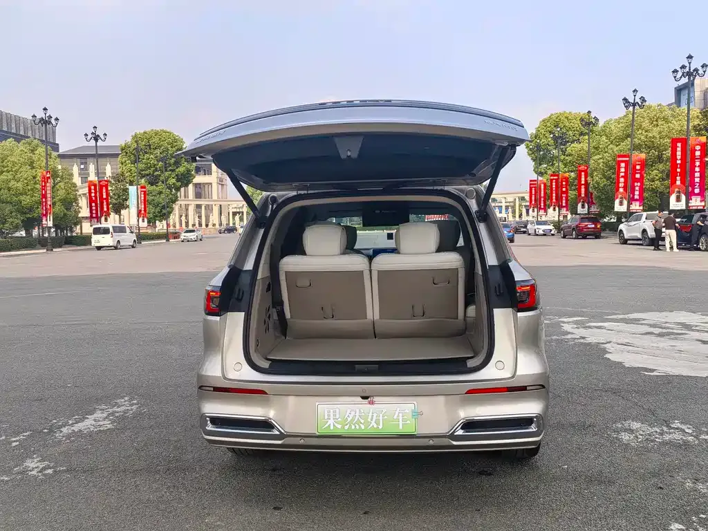 Geely Galaxy M9 — фото 2