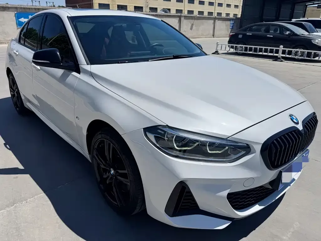 BMW 1 Series — фото 1