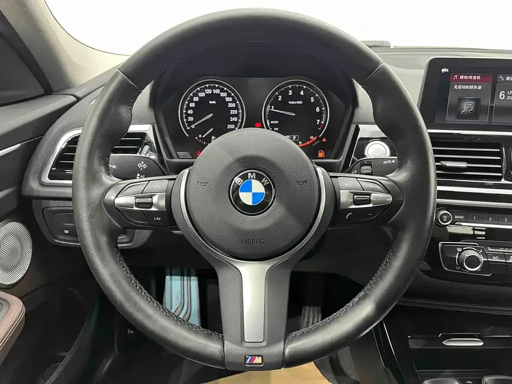 BMW 1 Series — фото 10