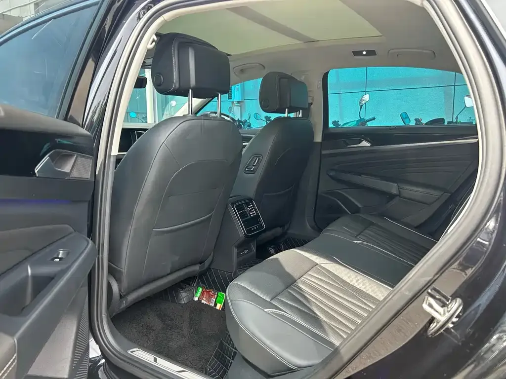 Volkswagen Passat — фото 4