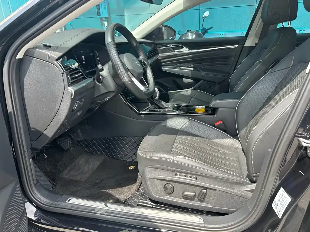 Volkswagen Passat — фото 6