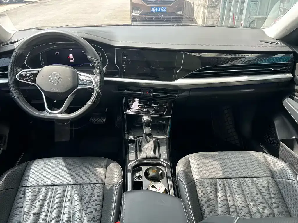 Volkswagen Passat — фото 5