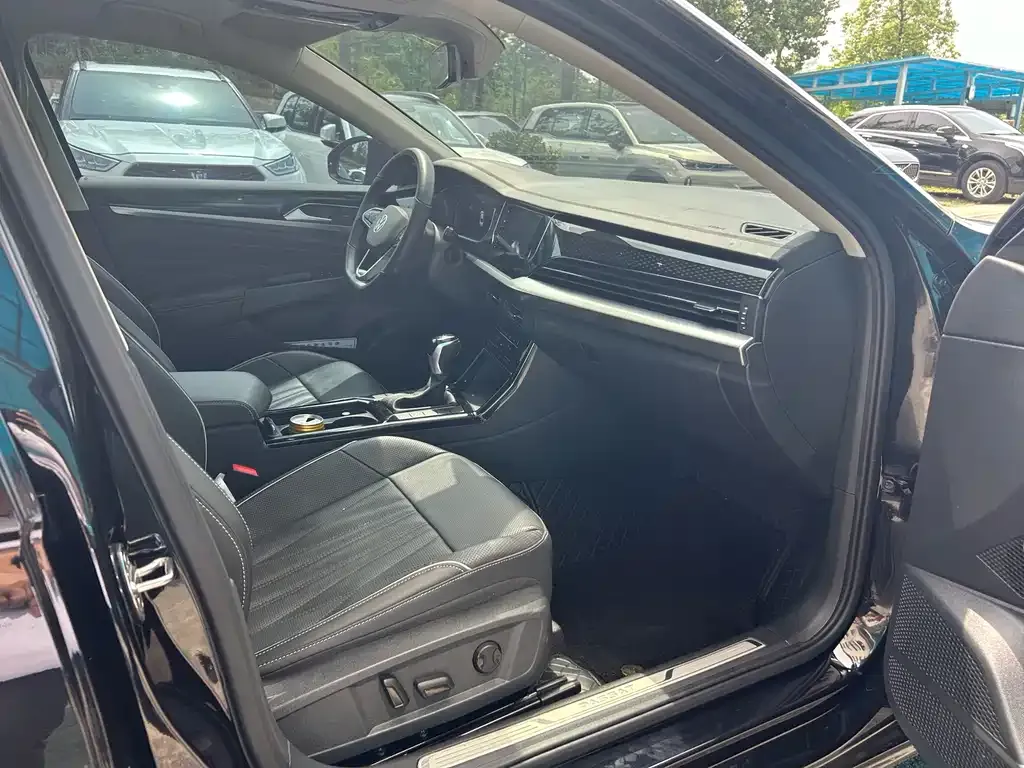 Volkswagen Passat — фото 10