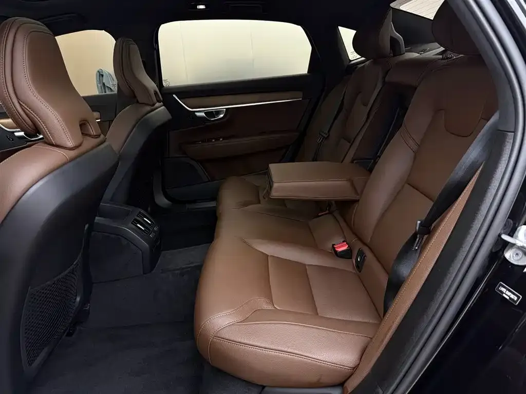 Volvo S90 — фото 10