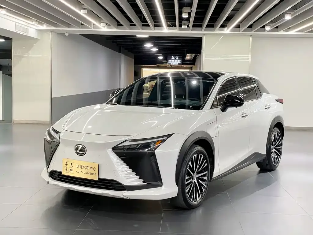 Lexus RZ
