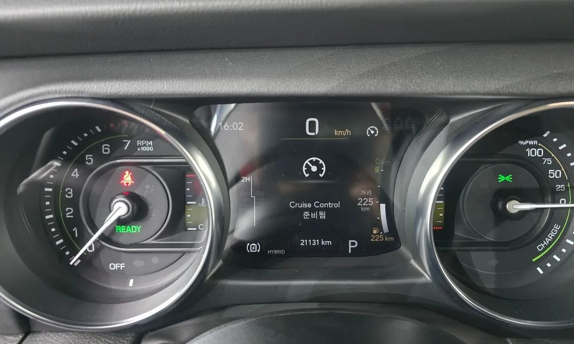 Jeep Wrangler 2022 из KR, фото 8