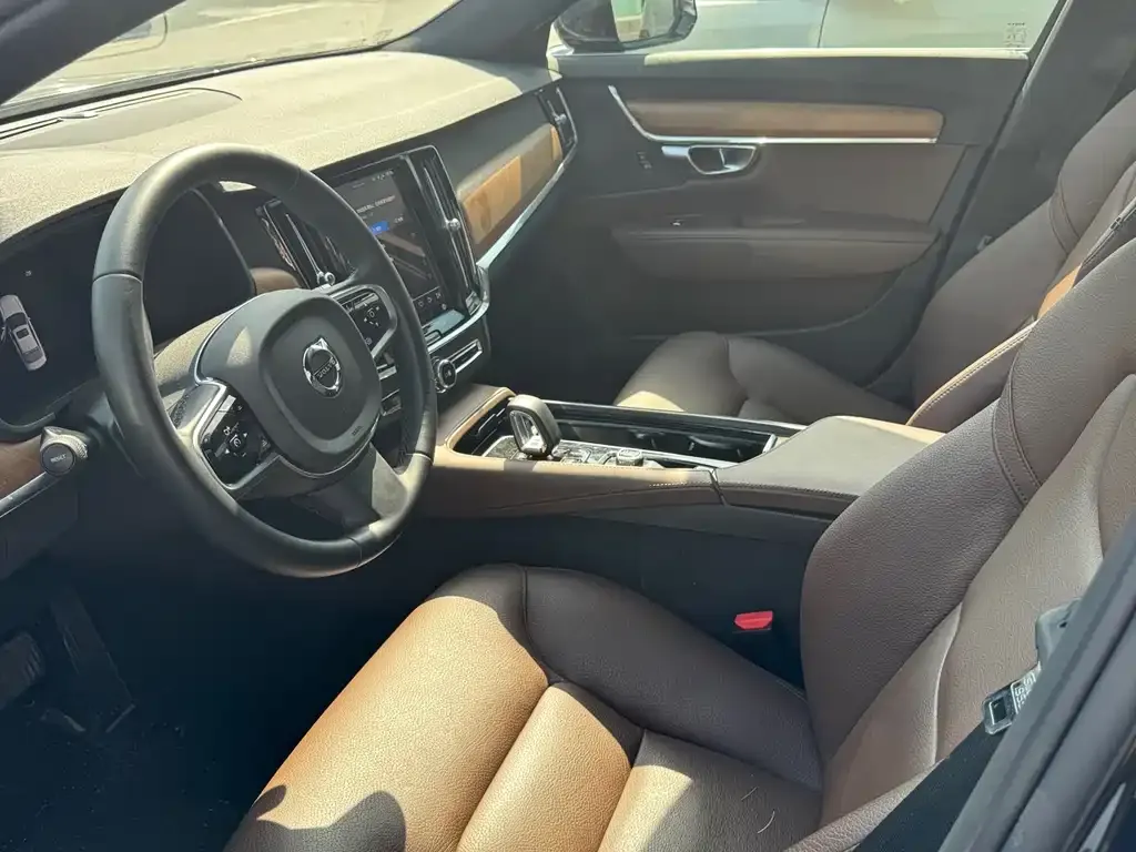 Volvo S90 — фото 2