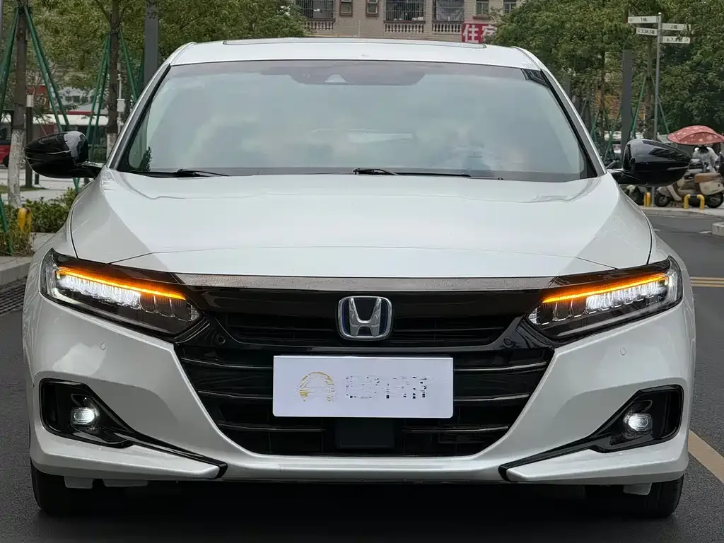 Honda Accord — фото 5