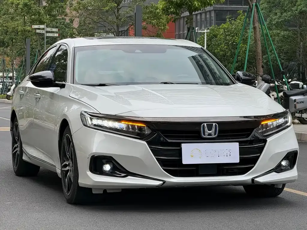 Honda Accord — фото 6