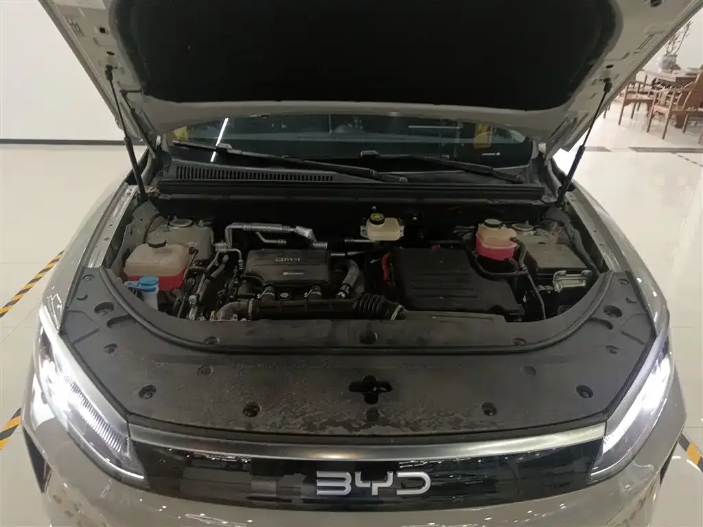 BYD Seal 05 DM-i — фото 7