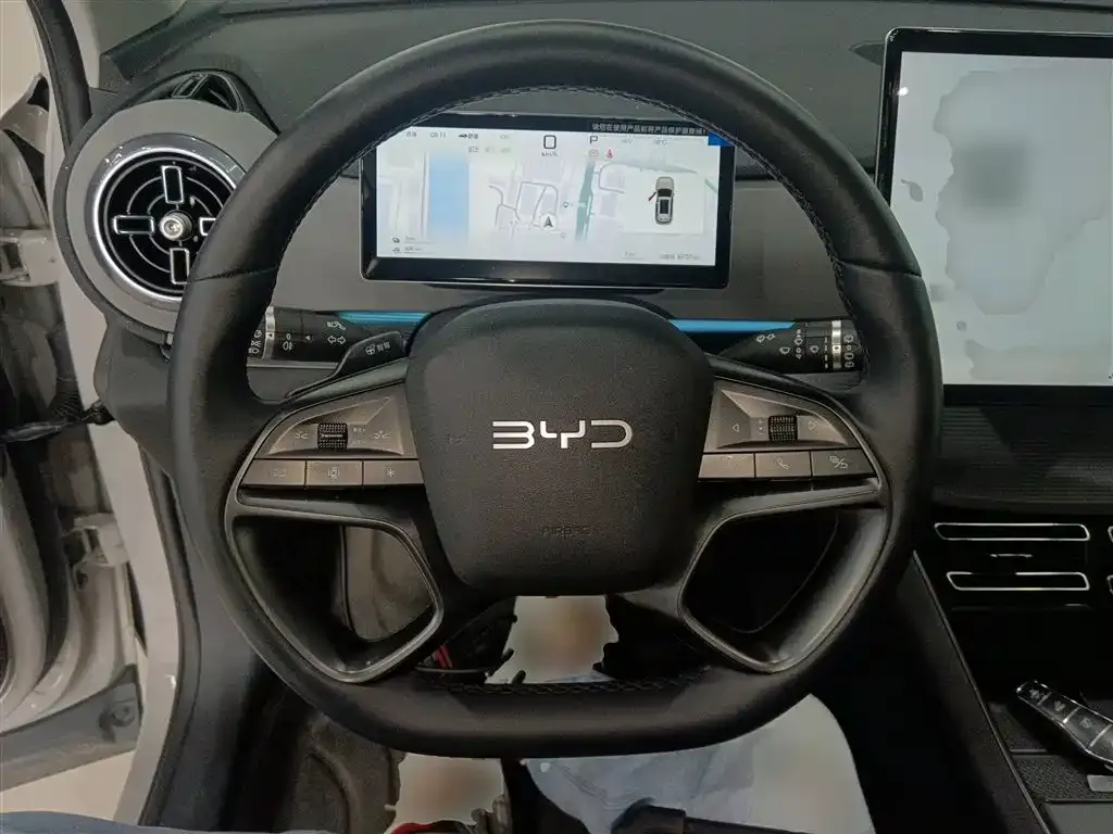 BYD Seal 05 DM-i — фото 8