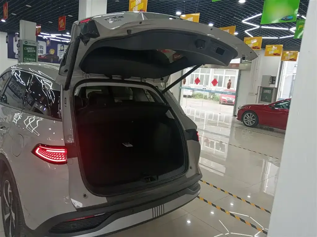 BYD Seal 05 DM-i — фото 10