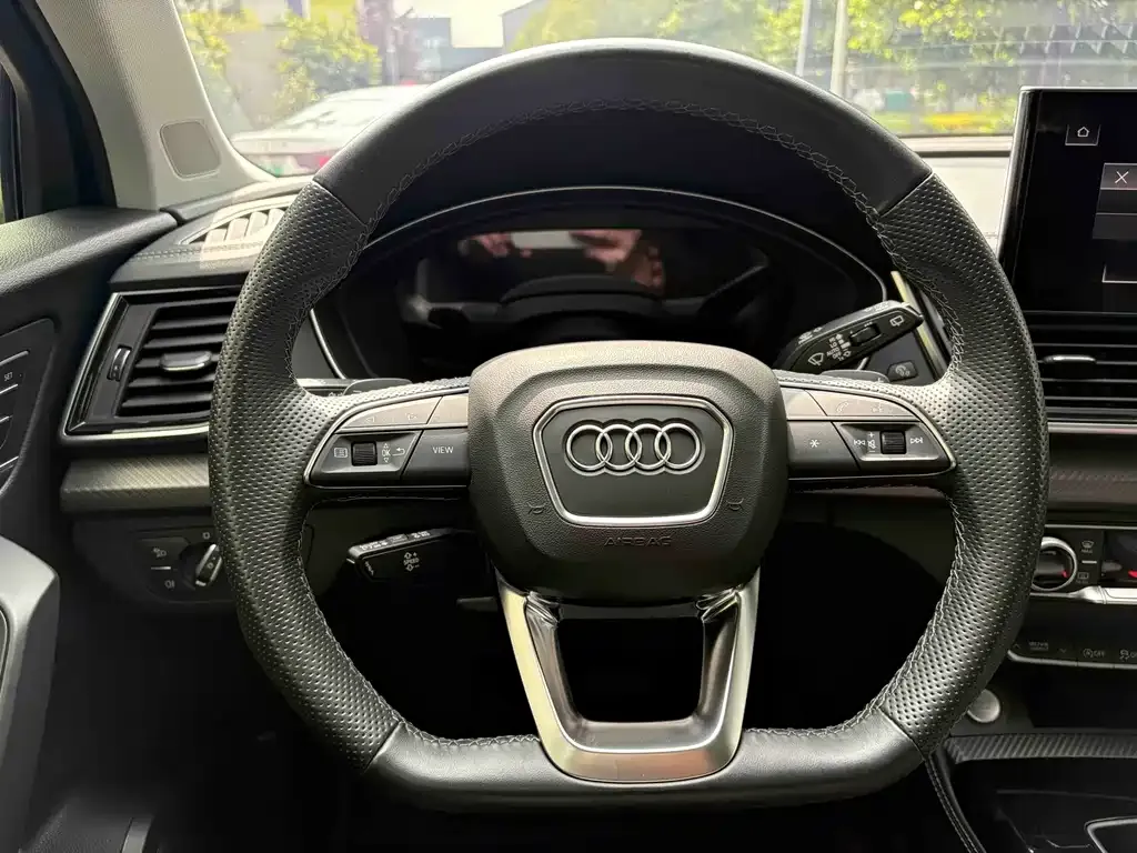 Audi Q5L — фото 3