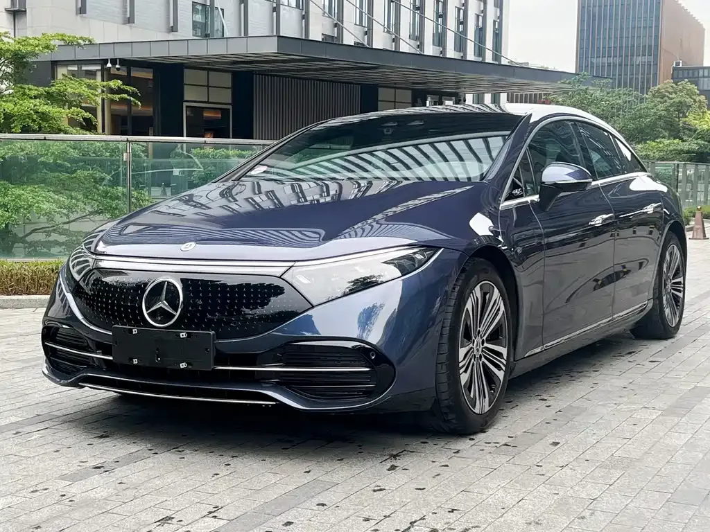 Mercedes-Benz EQS — фото 1