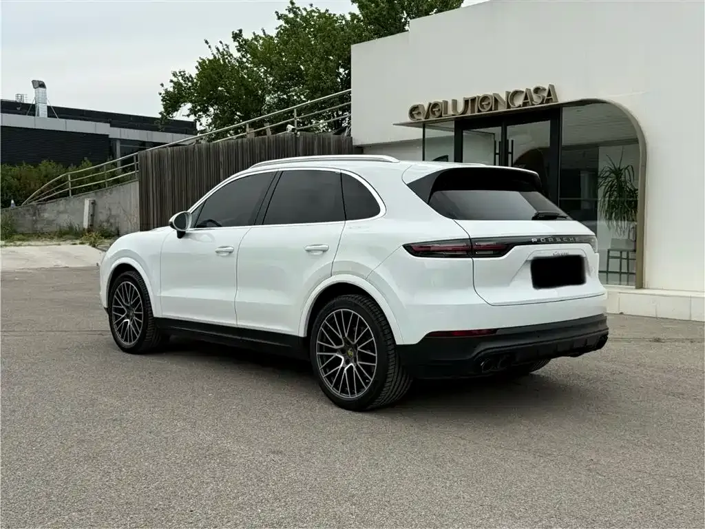 Porsche Cayenne — фото 10