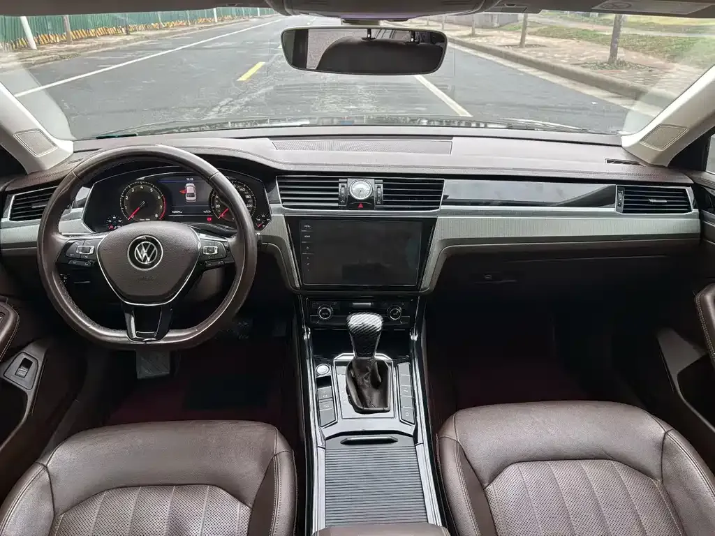 Volkswagen Phideon 2021 из CN, фото 2