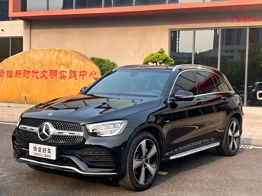 Mercedes-Benz GLC — фото 1