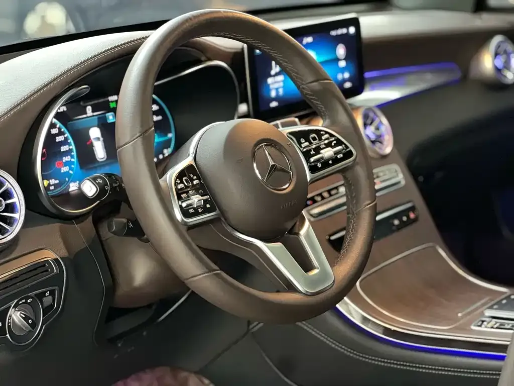 Mercedes-Benz GLC — фото 3