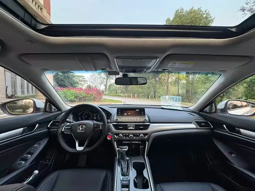 Honda Accord — фото 4