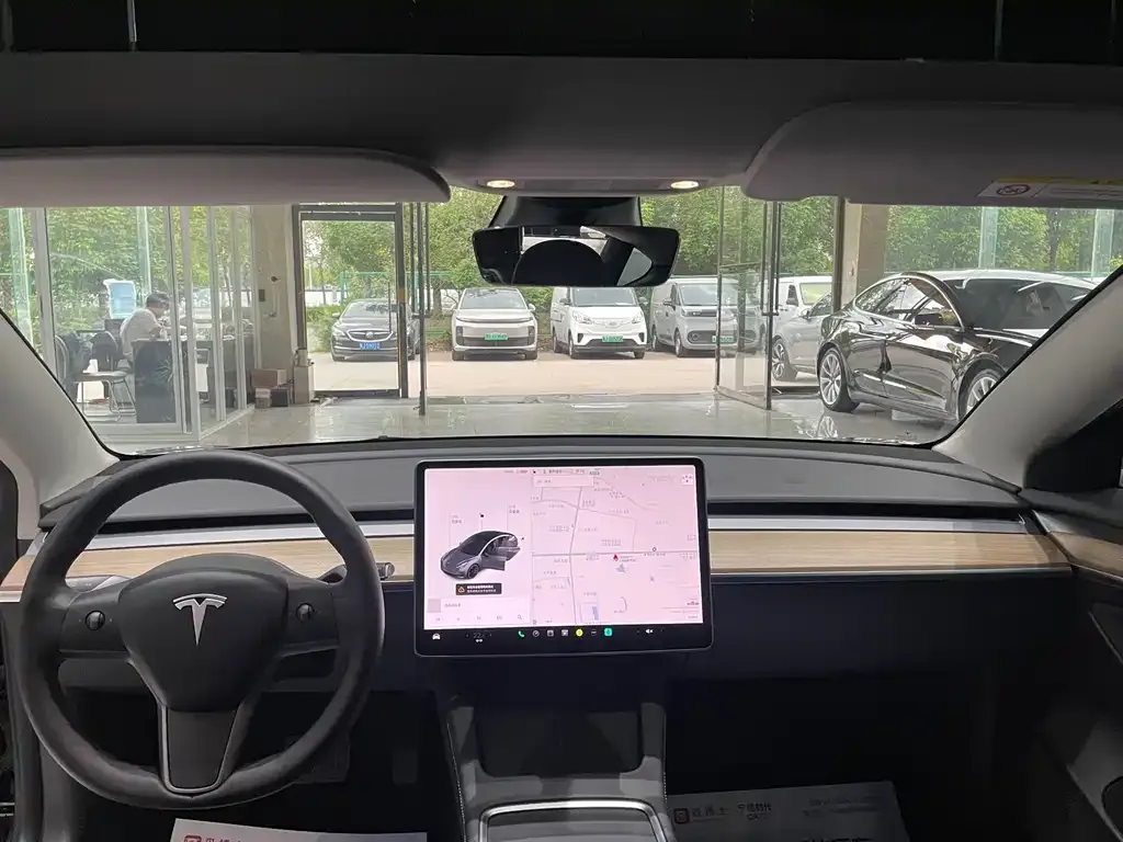 Tesla Model Y — фото 4