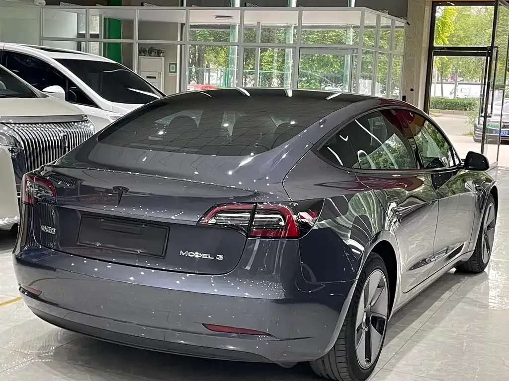 Tesla Model Y — фото 2