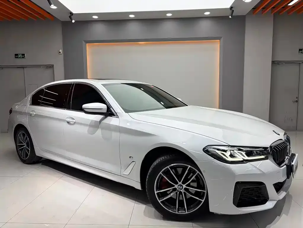 BMW 5 Series — фото 2