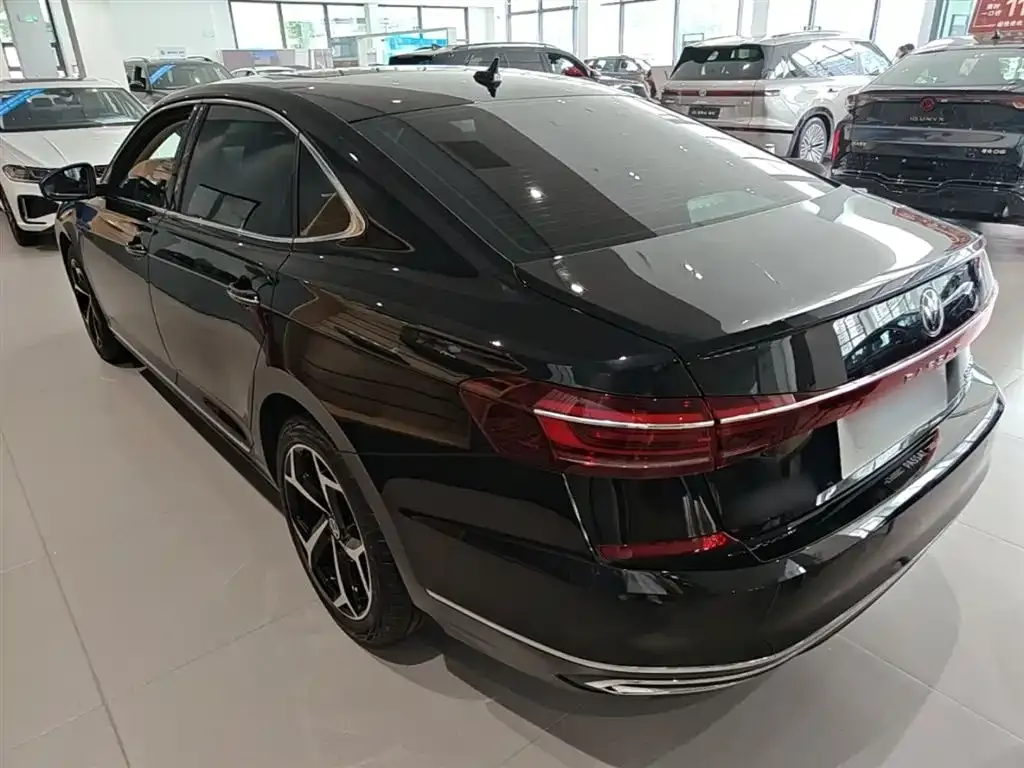 Volkswagen Passat — фото 3