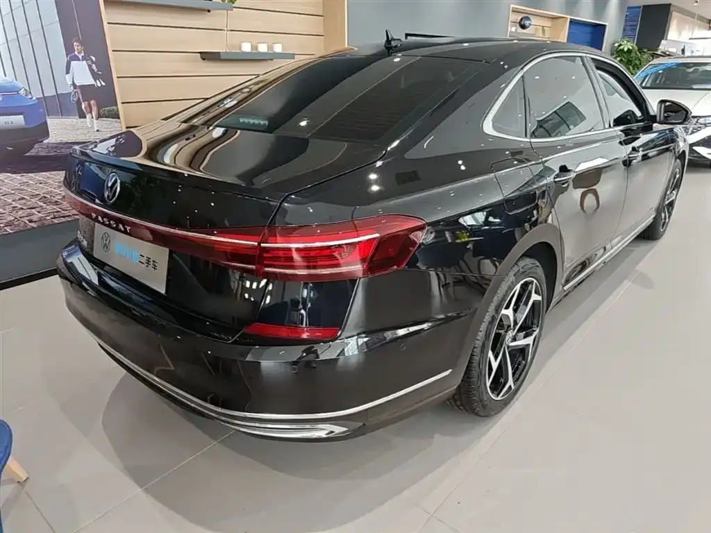 Volkswagen Passat — фото 8