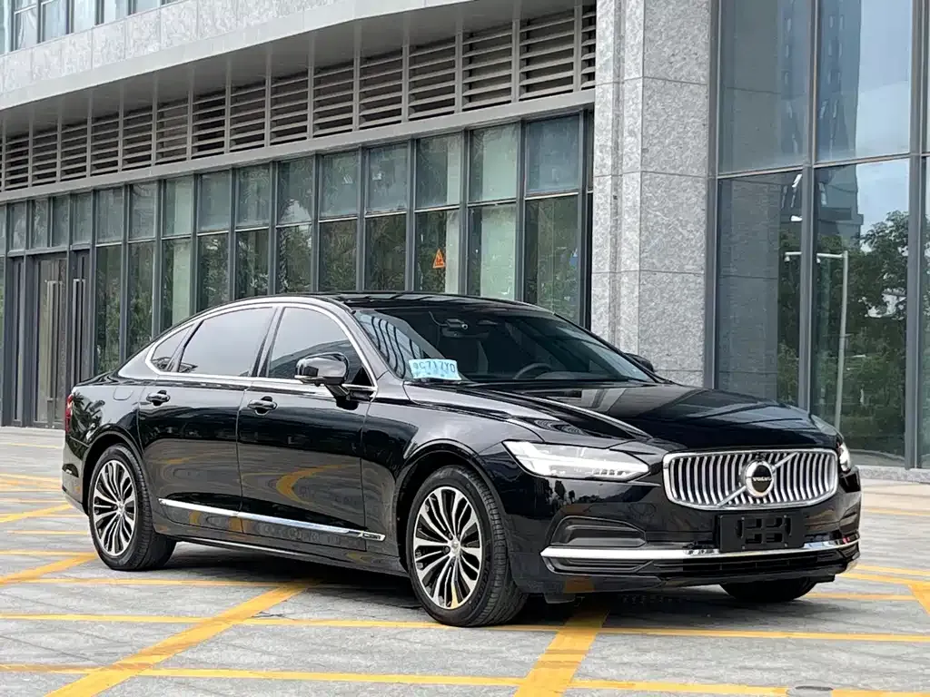 Volvo S90 — фото 9