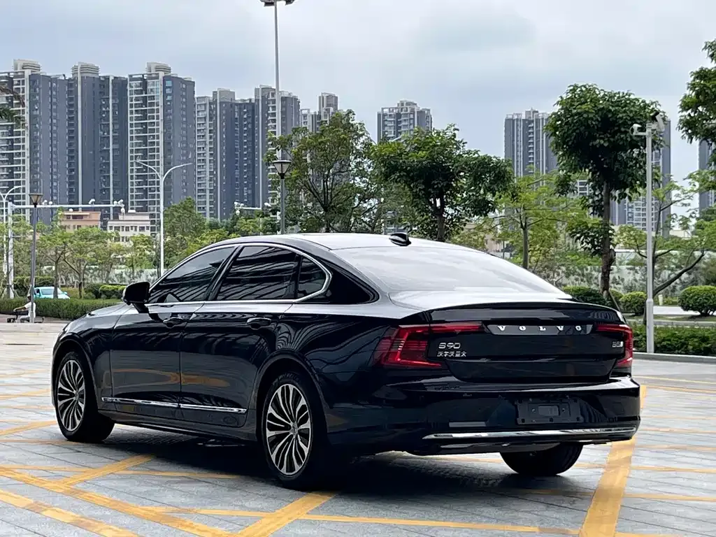 Volvo S90 — фото 7