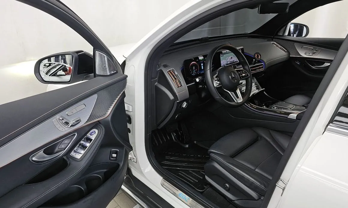 Mercedes-Benz EQC 2021 из KR, фото 8