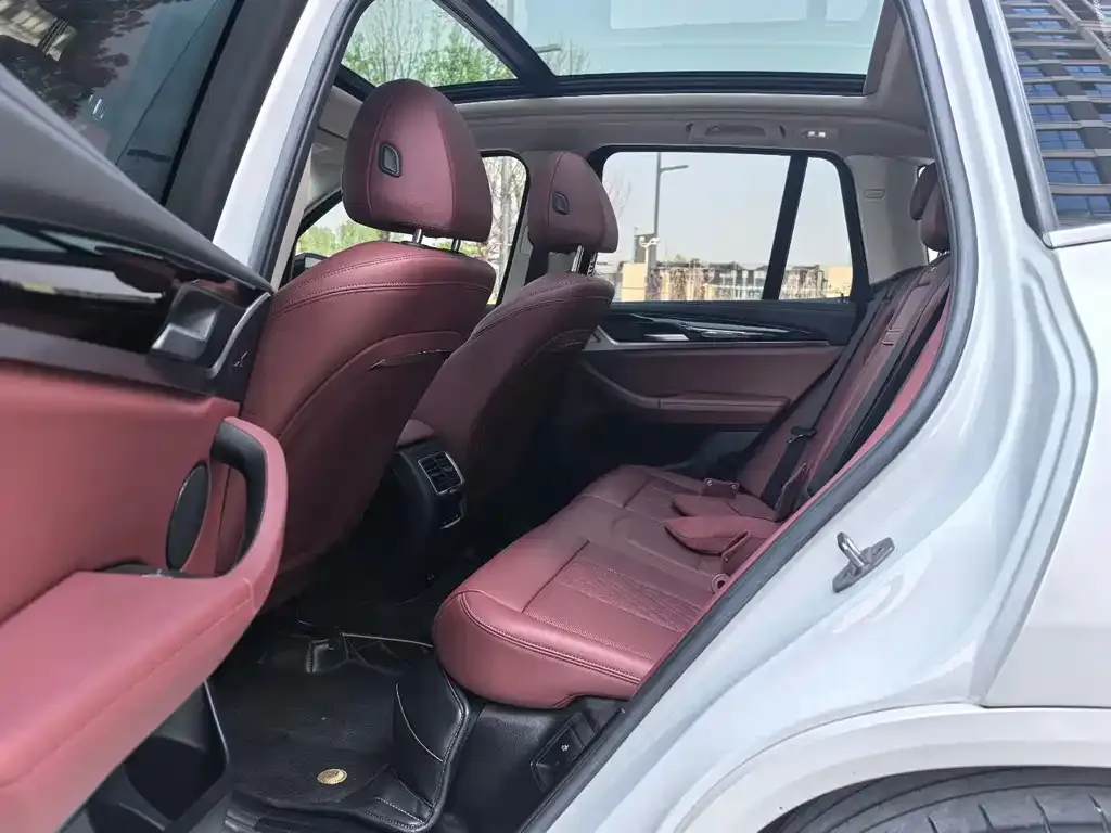 BMW iX3 2023 из CN, фото 2