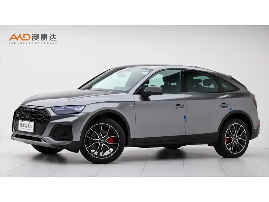 Audi Q5L Sportback — фото 1