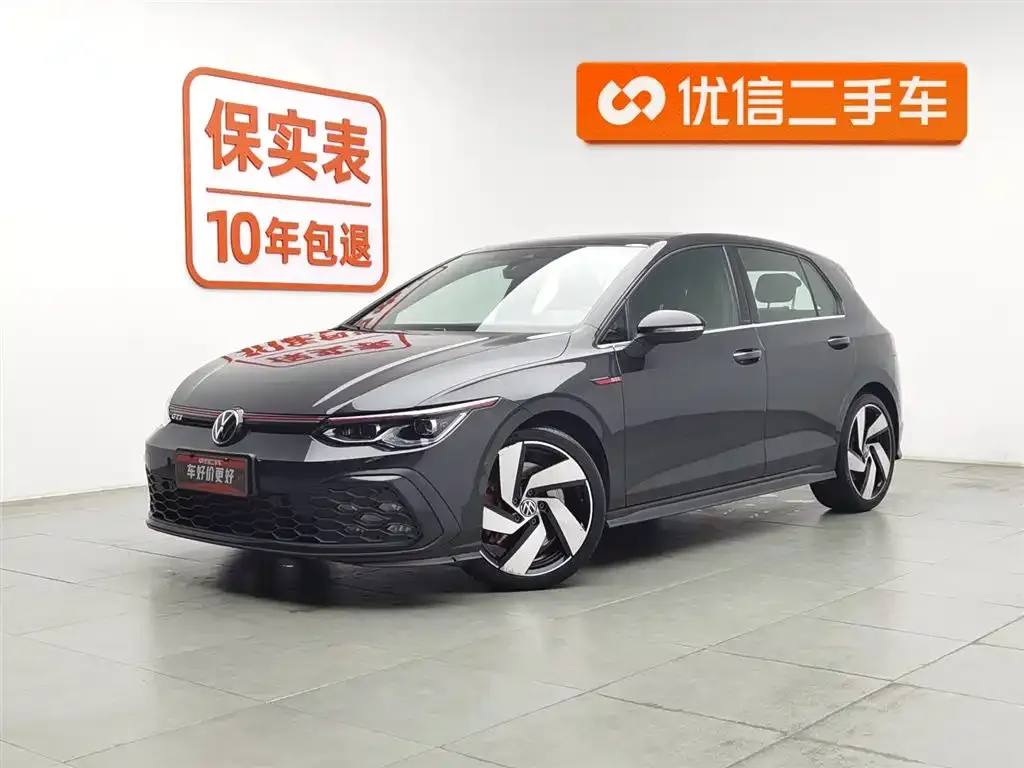 Volkswagen Golf GTI — фото 1