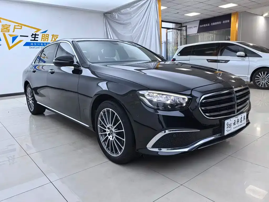 Mercedes-Benz E-Class — фото 10