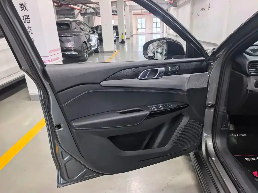 Lynk & Co 02 Hatchback 2022 из CN, фото 8